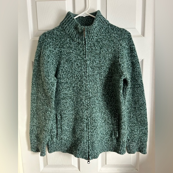 L.L. Bean Women’s Forest Green 100% Lambswool Sweater. Size M - Picture 1 of 7